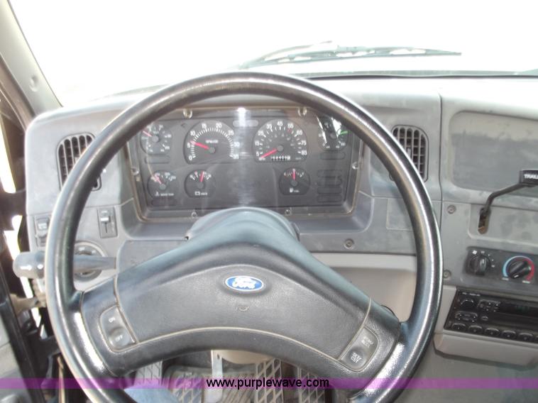 image for item D3782 1998 Ford Louisville L8501 dump truck