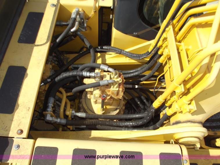 image for item D3783 2004 Komatsu PC400LC-7L excavator