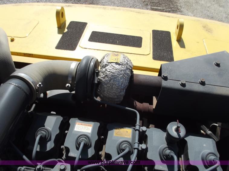 image for item D3783 2004 Komatsu PC400LC-7L excavator