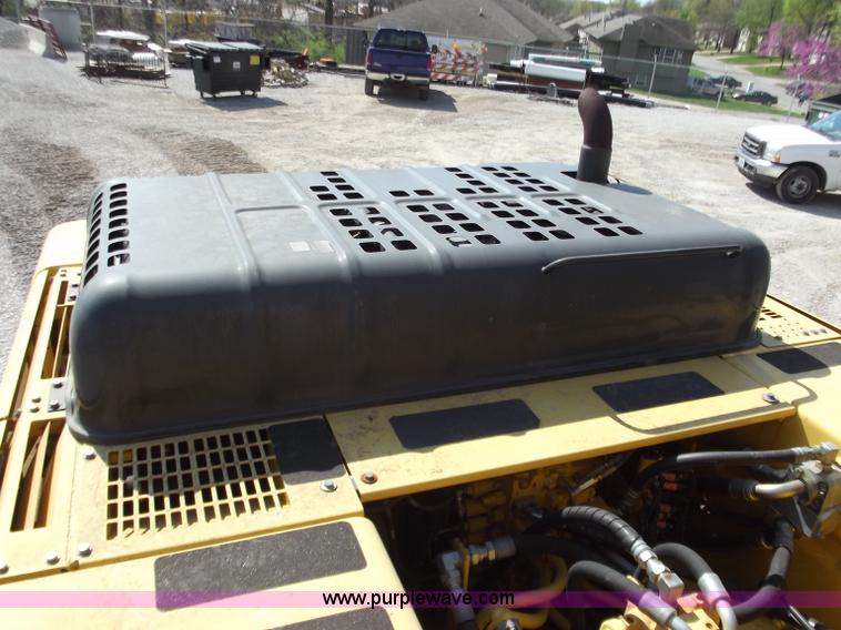 image for item D3783 2004 Komatsu PC400LC-7L excavator