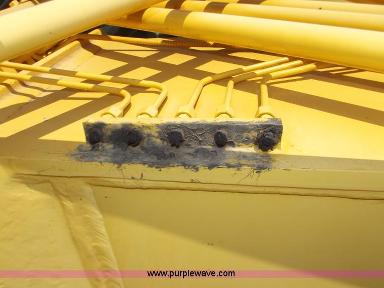 image for item D3783 2004 Komatsu PC400LC-7L excavator