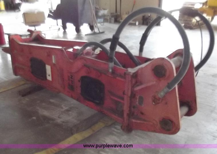 image for item D3784 2006 NPK GH-18 hydraulic hammer