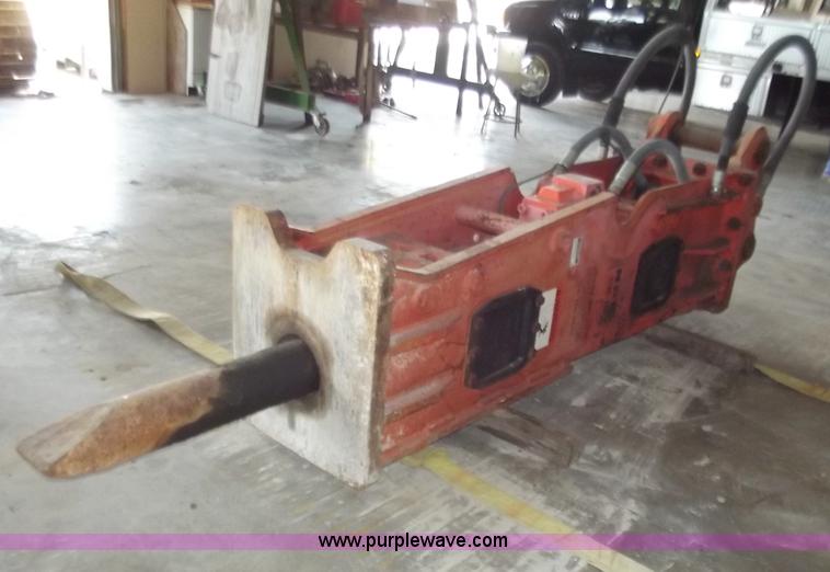 image for item D3784 2006 NPK GH-18 hydraulic hammer