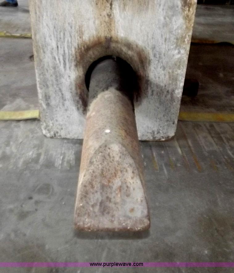 image for item D3784 2006 NPK GH-18 hydraulic hammer