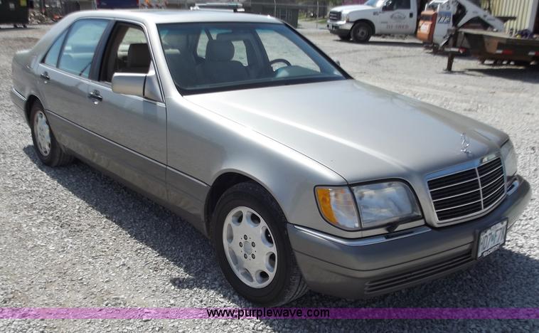 image for item D3786 1995 Mercedes Benz S420