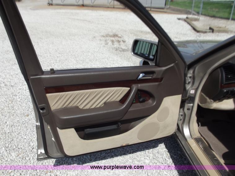 image for item D3786 1995 Mercedes Benz S420