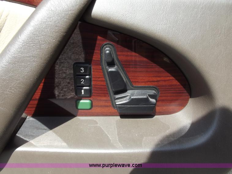 image for item D3786 1995 Mercedes Benz S420