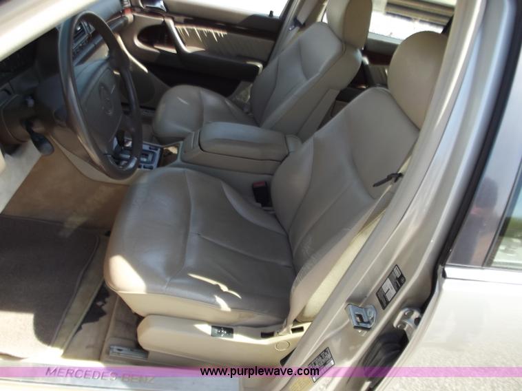 image for item D3786 1995 Mercedes Benz S420