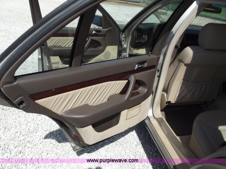 image for item D3786 1995 Mercedes Benz S420