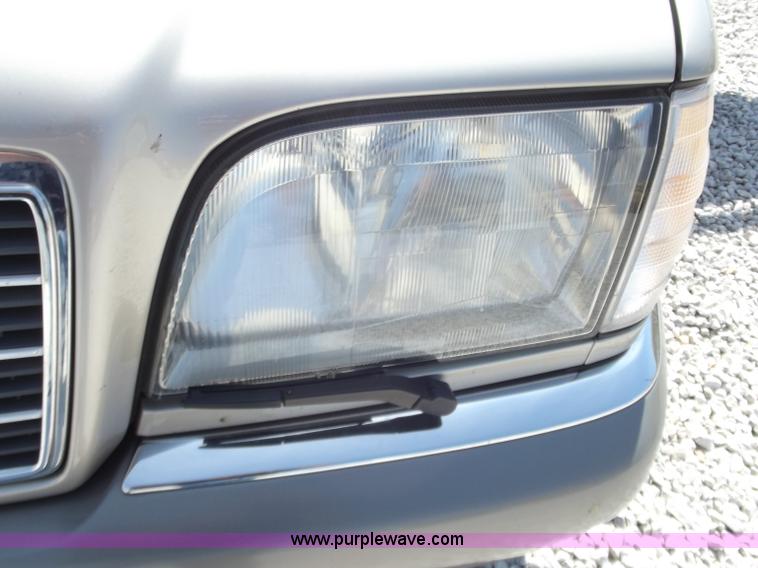 image for item D3786 1995 Mercedes Benz S420