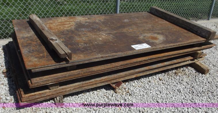 image for item D3792 (8) 4' x 8' street plates