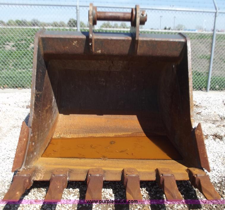 image for item D3793 Esco 66" bucket