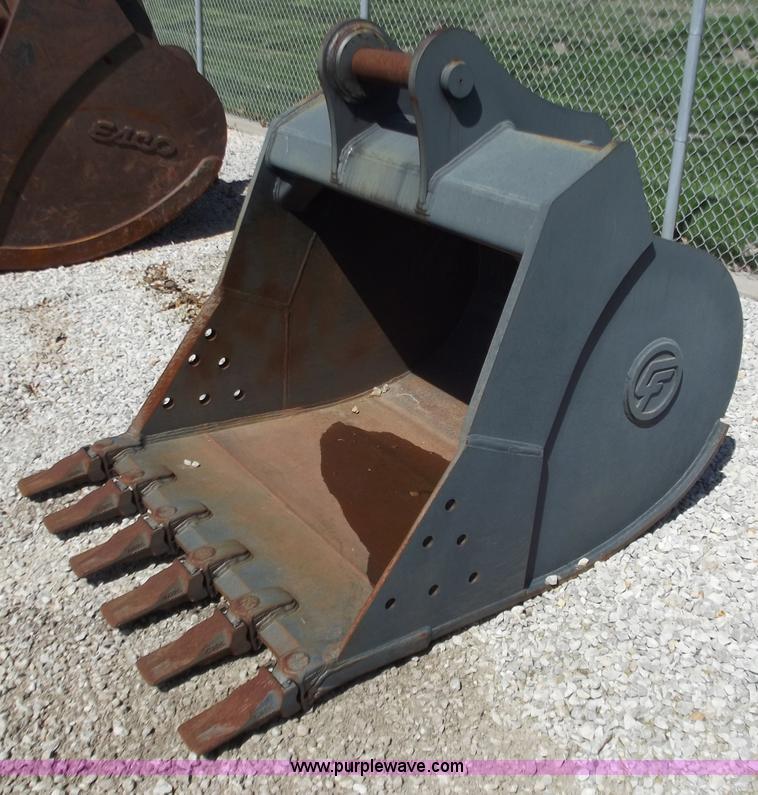image for item D3794 48" excavator bucket with six teeth