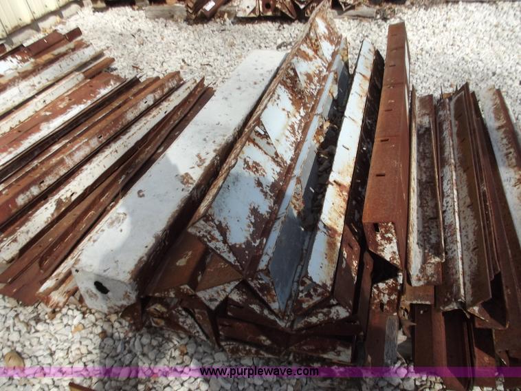 image for item D3798 (12) Mod-U-Form 4' inside corners