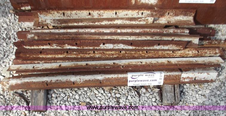 image for item D3799 (25) Mod-U-Form 4' outside corners