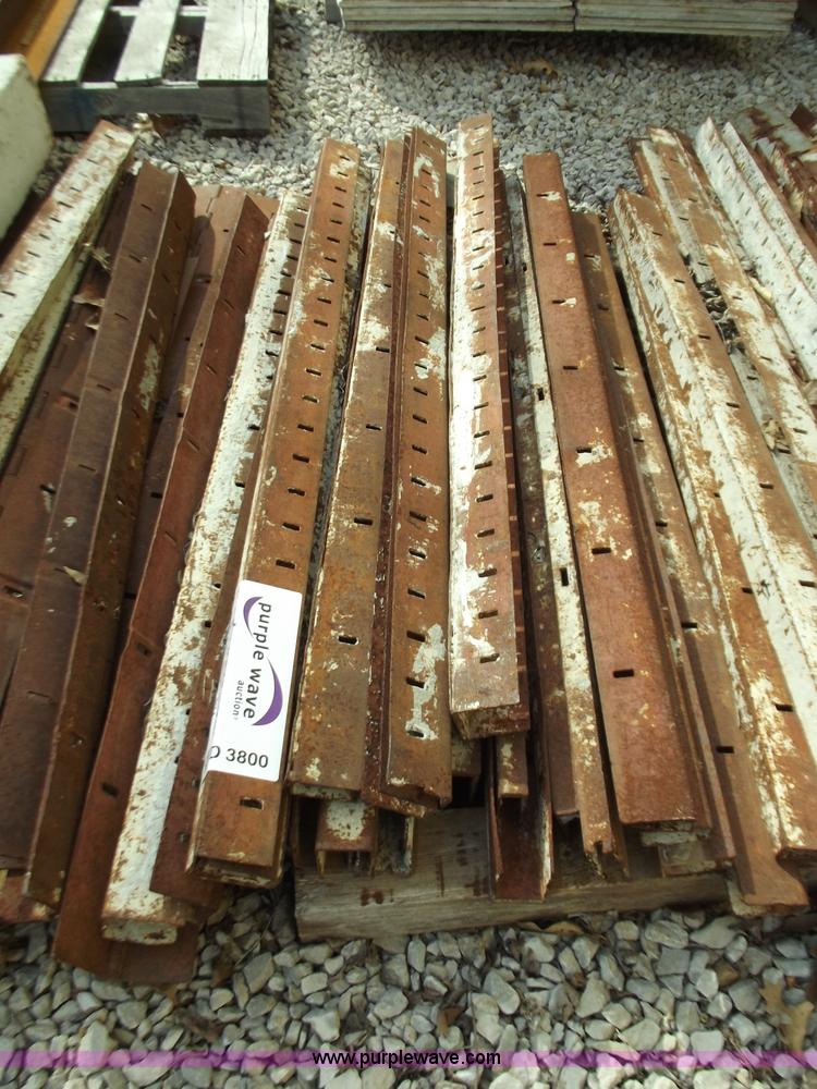 image for item D3800 Approximately 25 assorted Mod-U-Form fillers