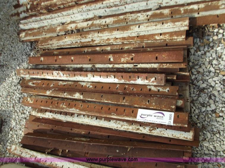 image for item D3800 Approximately 25 assorted Mod-U-Form fillers