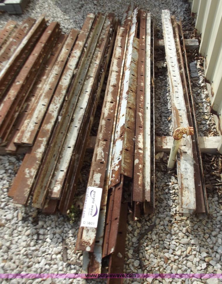 image for item D3801 Approximately 25 assorted Mod-U-Form fillers