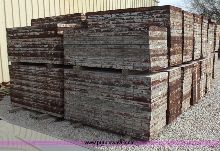 image for item D3809 (363) Mod-U-Form 24" x 6' concrete forms