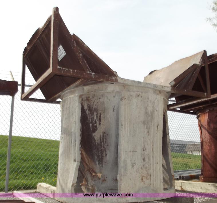 image for item D3811 1 yd. concrete bucket