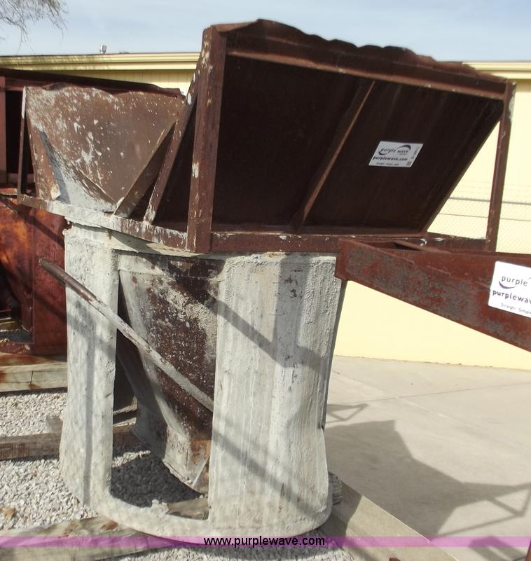 image for item D3811 1 yd. concrete bucket