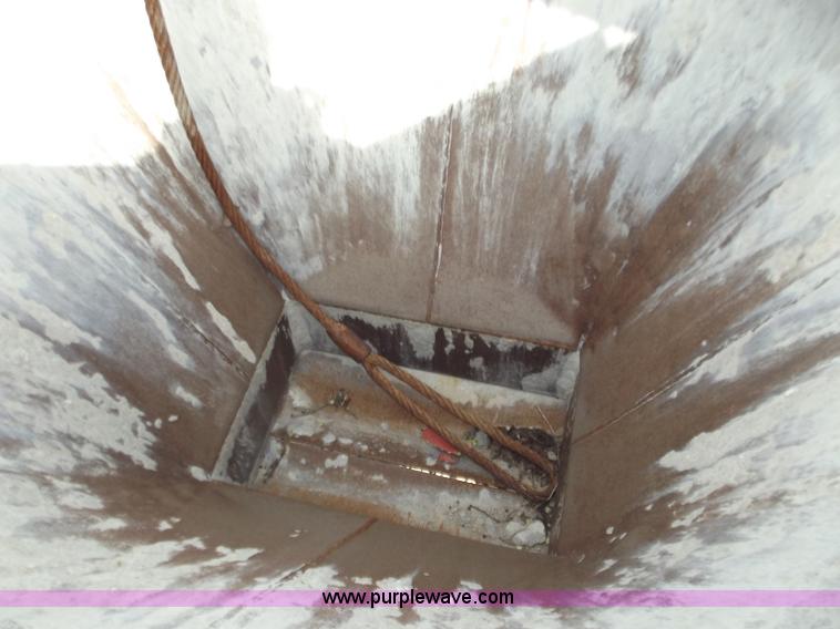 image for item D3811 1 yd. concrete bucket