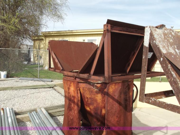 image for item D3812 1 yd. concrete bucket