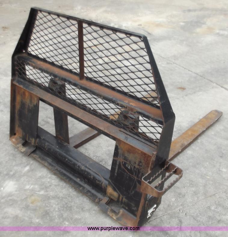 image for item D3818 Caterpillar skid steer pallet forks