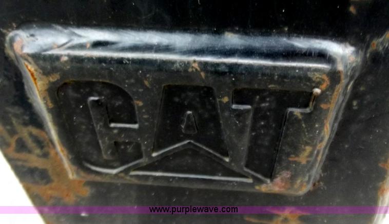 image for item D3818 Caterpillar skid steer pallet forks