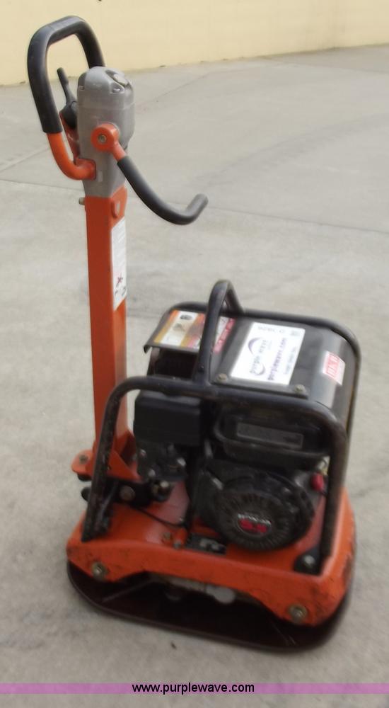 image for item D3826 Mikasa MVH120 heavy duty plate compactor