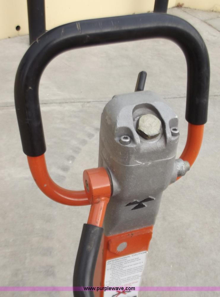 image for item D3826 Mikasa MVH120 heavy duty plate compactor