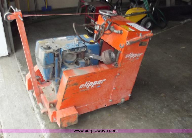 image for item D3833 Norton Clipper wet cut concrete saw