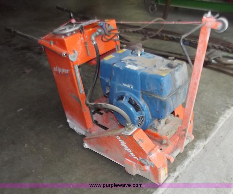 image for item D3833 Norton Clipper wet cut concrete saw