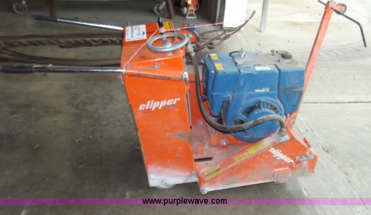 image for item D3833 Norton Clipper wet cut concrete saw