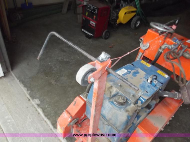 image for item D3833 Norton Clipper wet cut concrete saw