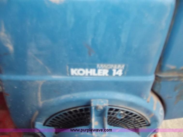 image for item D3833 Norton Clipper wet cut concrete saw