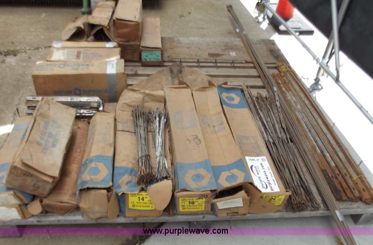 image for item D3891 Patent/Symons form ties