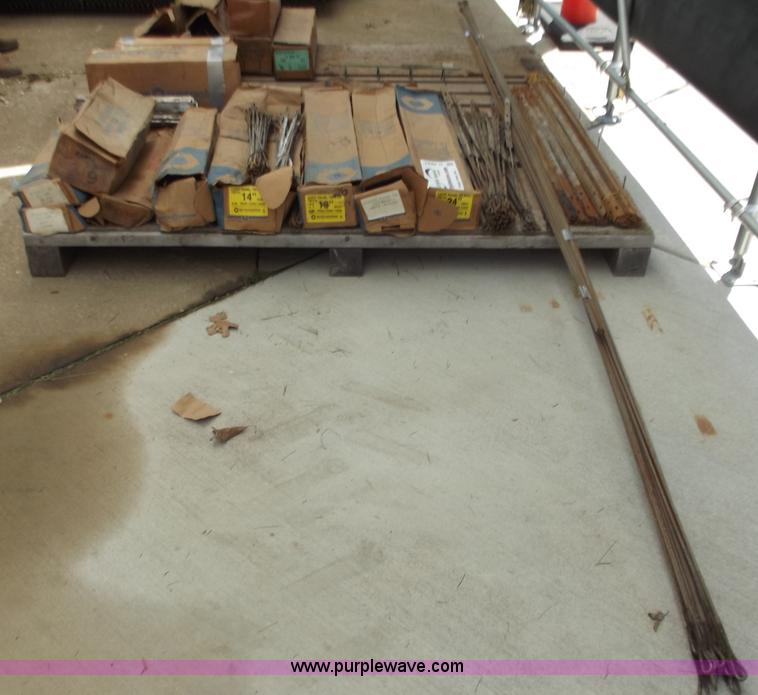 image for item D3891 Patent/Symons form ties