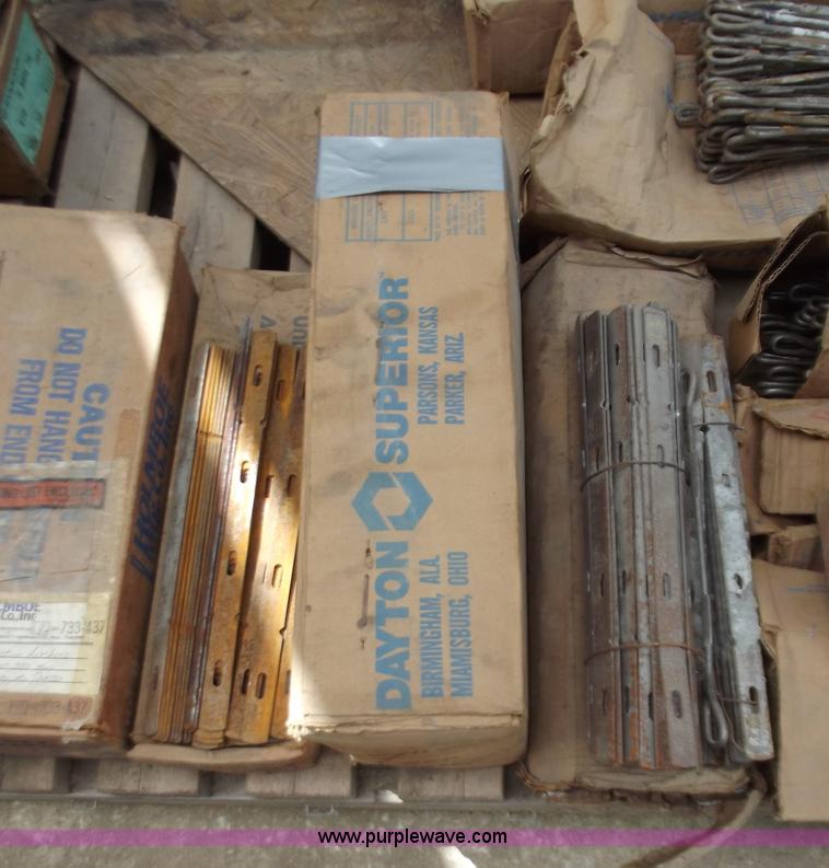 image for item D3891 Patent/Symons form ties