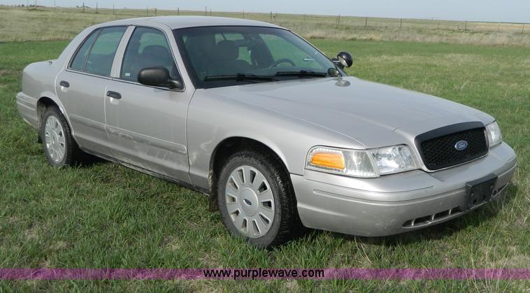image for item B3597 2007 Ford Crown Victoria Police Interceptor