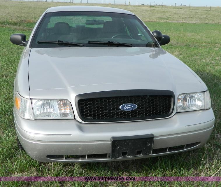 image for item B3597 2007 Ford Crown Victoria Police Interceptor