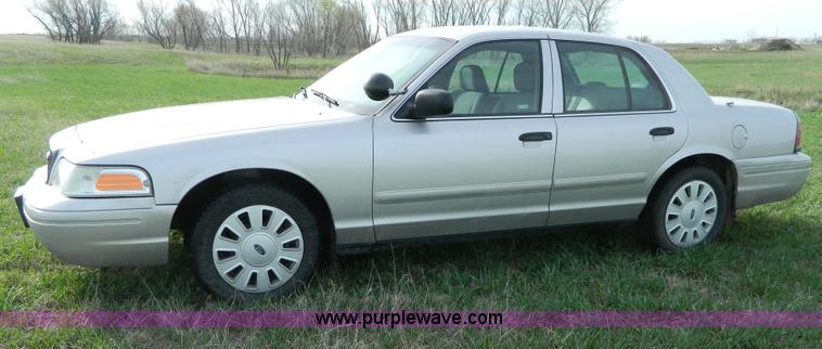 image for item B3597 2007 Ford Crown Victoria Police Interceptor