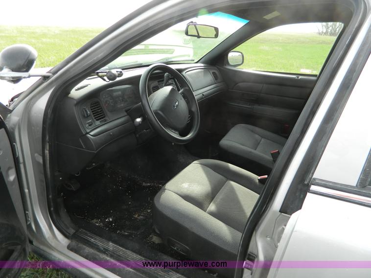 image for item B3597 2007 Ford Crown Victoria Police Interceptor