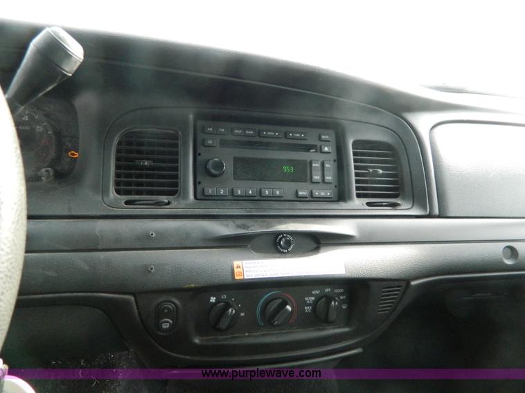 image for item B3597 2007 Ford Crown Victoria Police Interceptor