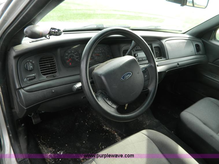 image for item B3597 2007 Ford Crown Victoria Police Interceptor
