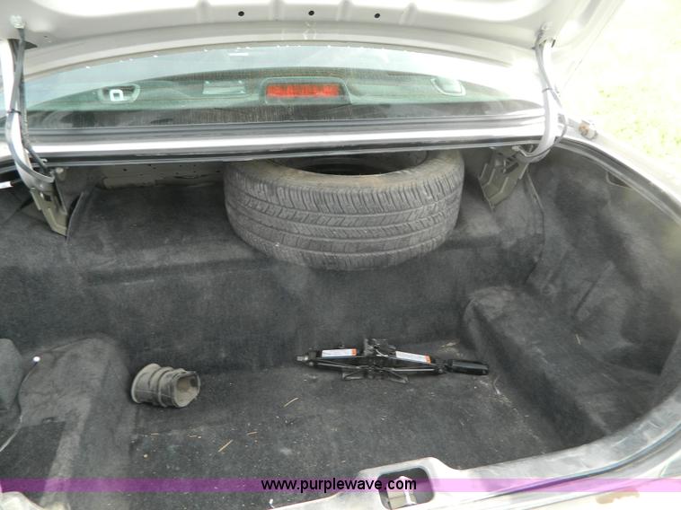 image for item B3597 2007 Ford Crown Victoria Police Interceptor