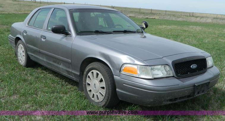 image for item B3598 2006 Ford Crown Victoria Police Interceptor