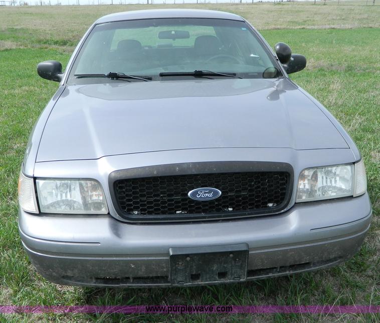 image for item B3598 2006 Ford Crown Victoria Police Interceptor