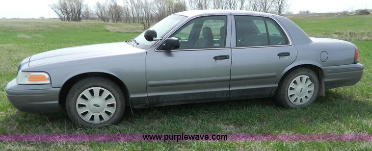 image for item B3598 2006 Ford Crown Victoria Police Interceptor