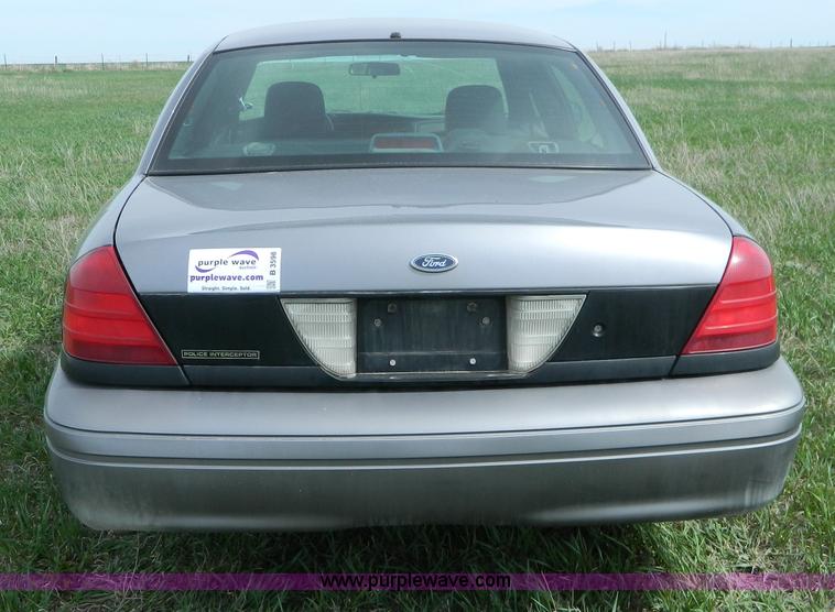 image for item B3598 2006 Ford Crown Victoria Police Interceptor